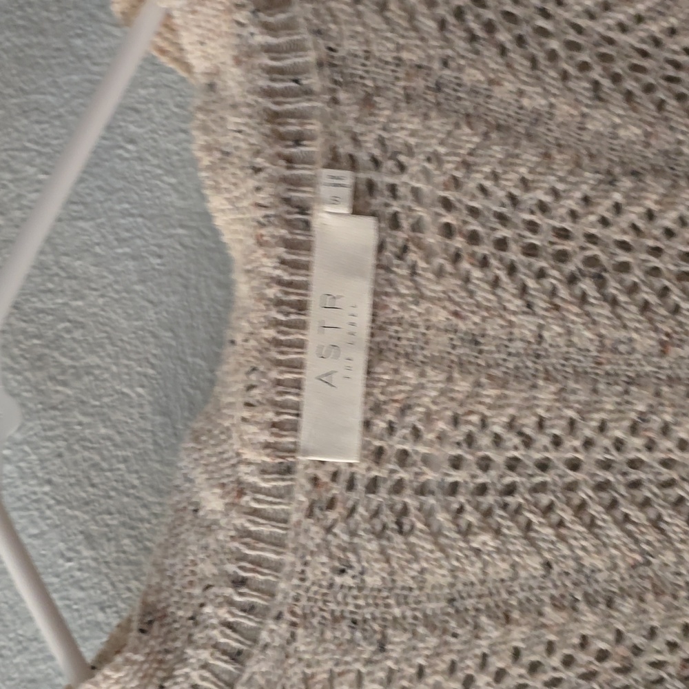 ASTR Ruffled Sweater - Picture 3 of 5